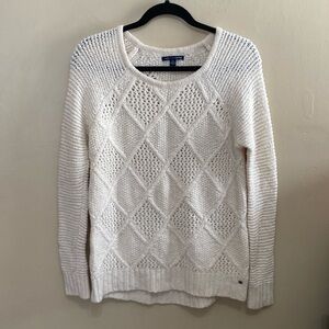 AE cream sweater size small